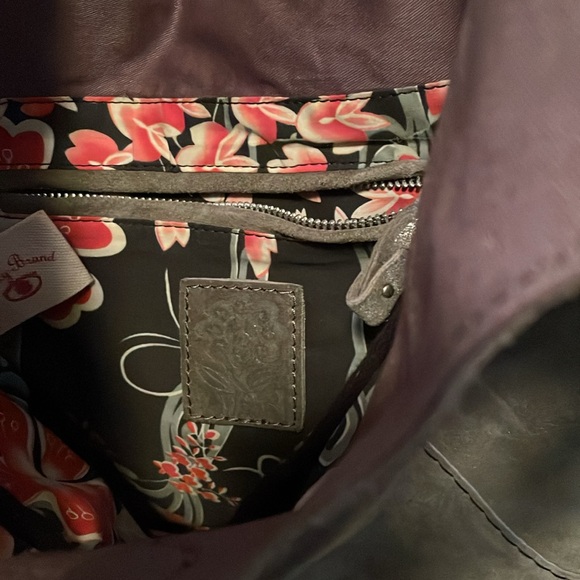 Lucky Brand suede leather satchel/tote, zipper and pocket interior compartments - Picture 3 of 12